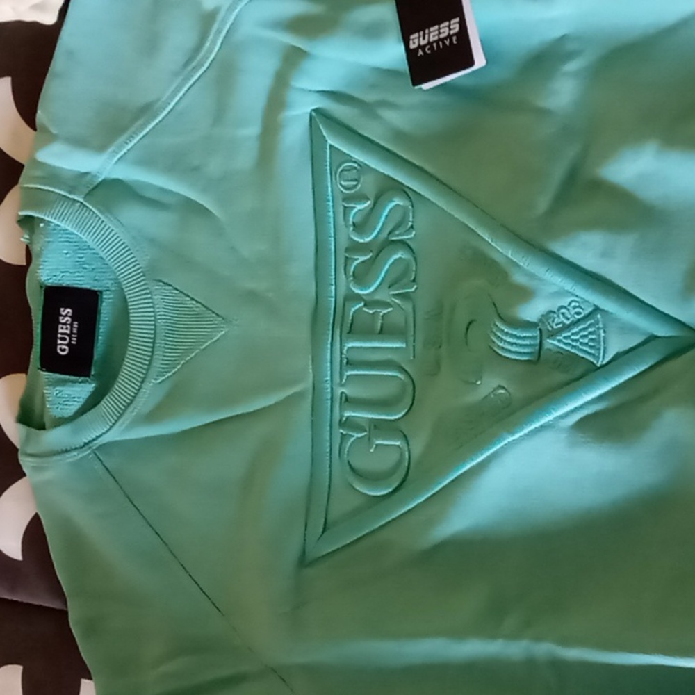 Guess Sweat Shirt